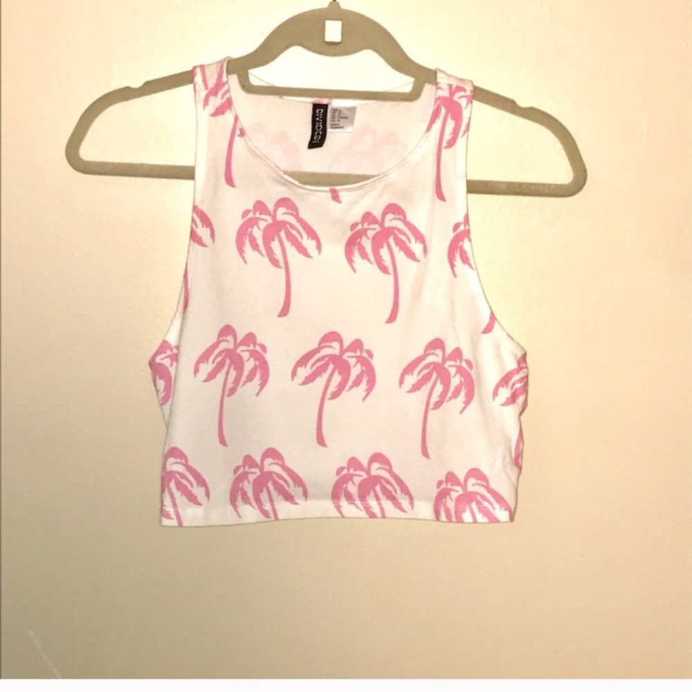Divided croptop
